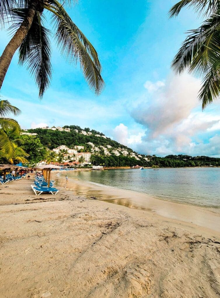 photo of the beach at Windjammer Landing