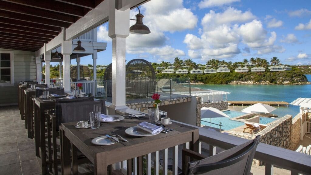 photo of outdoor dining at Hammock Cove Resort & Spa